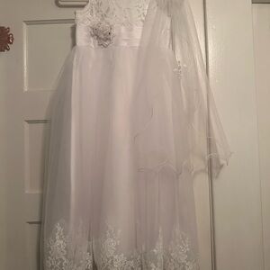 White Sleeveless Scoop Neck First Holy Communion Dress Girls